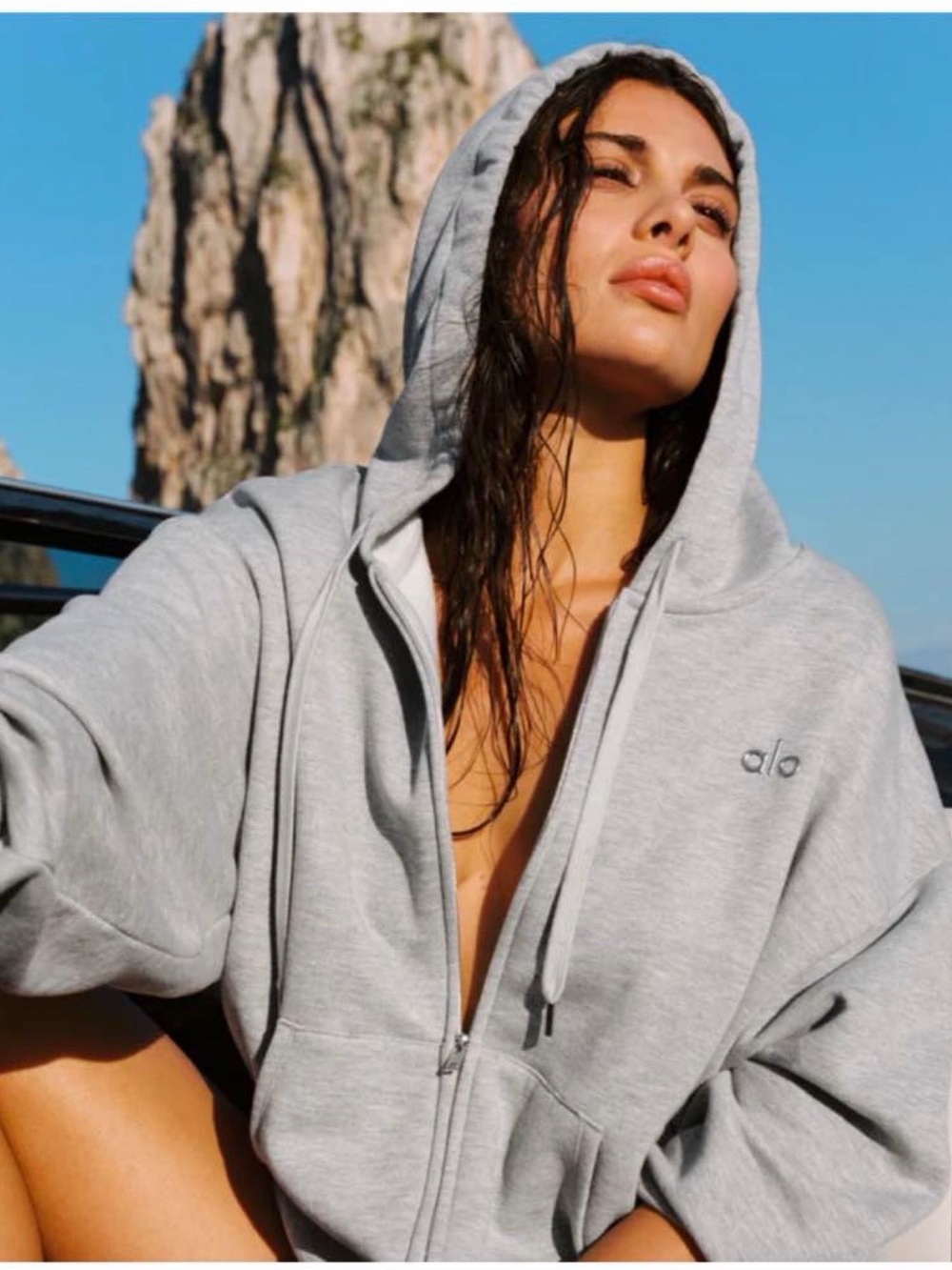 ALO Yoga Light Gray Zip-Up Hoodie M